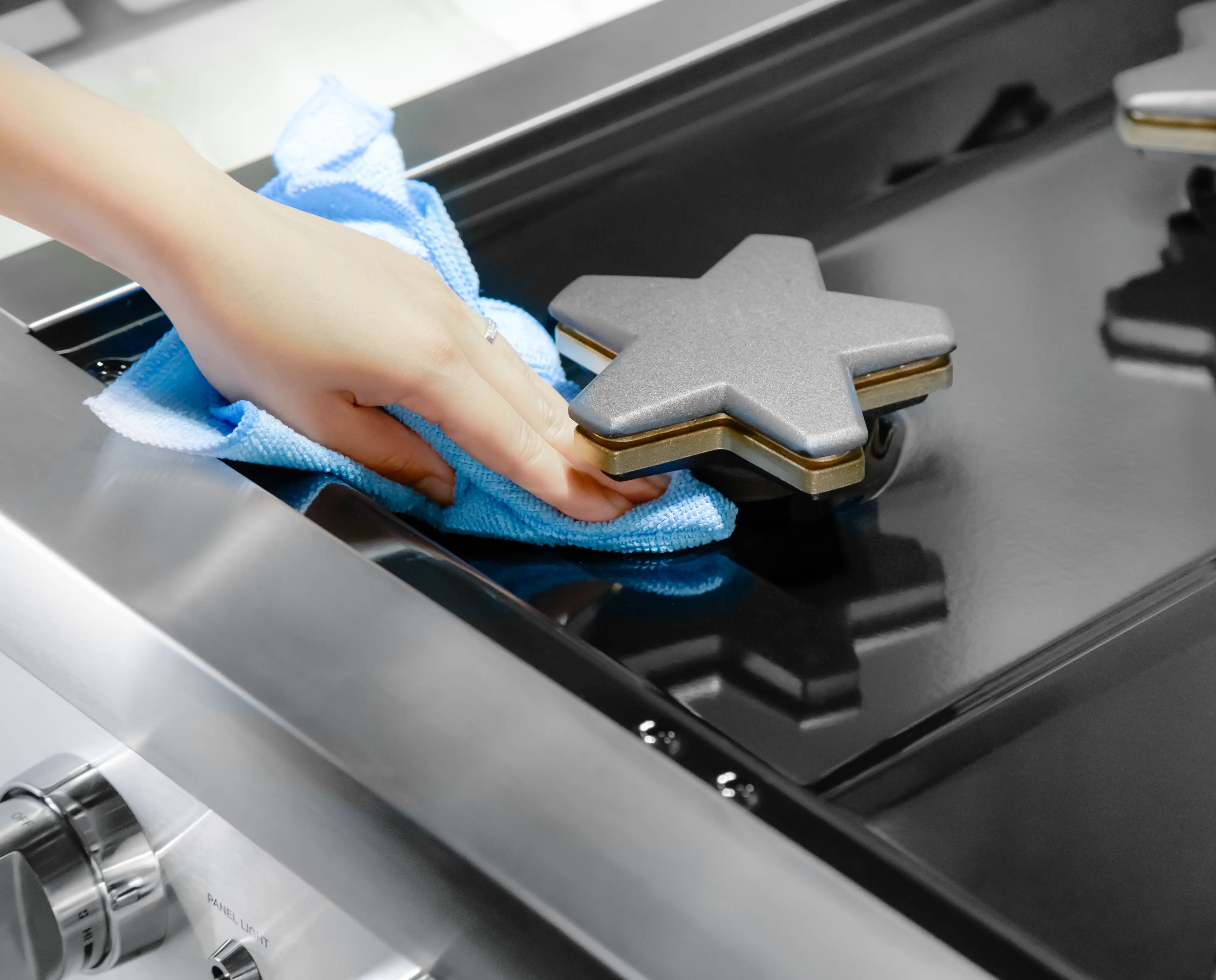 THERMADOR - 48" Estufa Profesional de 6 quemadores con plancha antiadherente y doble horno